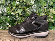 Afbeelding in Gallery-weergave laden, mooie lakleren sneakers van Xsensible maat 37 wijdte G