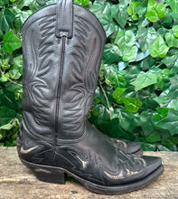 Afbeelding in Gallery-weergave laden, zo goed als nieuw cowboy boots van Sendra maat 43