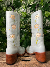 Afbeelding in Gallery-weergave laden, Amper gedragen vintage blokhak laars van Sendra maat 42