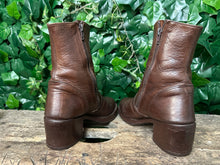 Afbeelding in Gallery-weergave laden, supergave vintage retro blokhak laarsje van Sendra maat 39