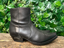 Afbeelding in Gallery-weergave laden, Nieuwe boots van Sendra maat 42