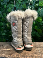 Afbeelding in Gallery-weergave laden, gewoon Nieuwe snowboots van Sorel maat 37