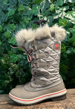 Afbeelding in Gallery-weergave laden, gewoon Nieuwe snowboots van Sorel maat 37